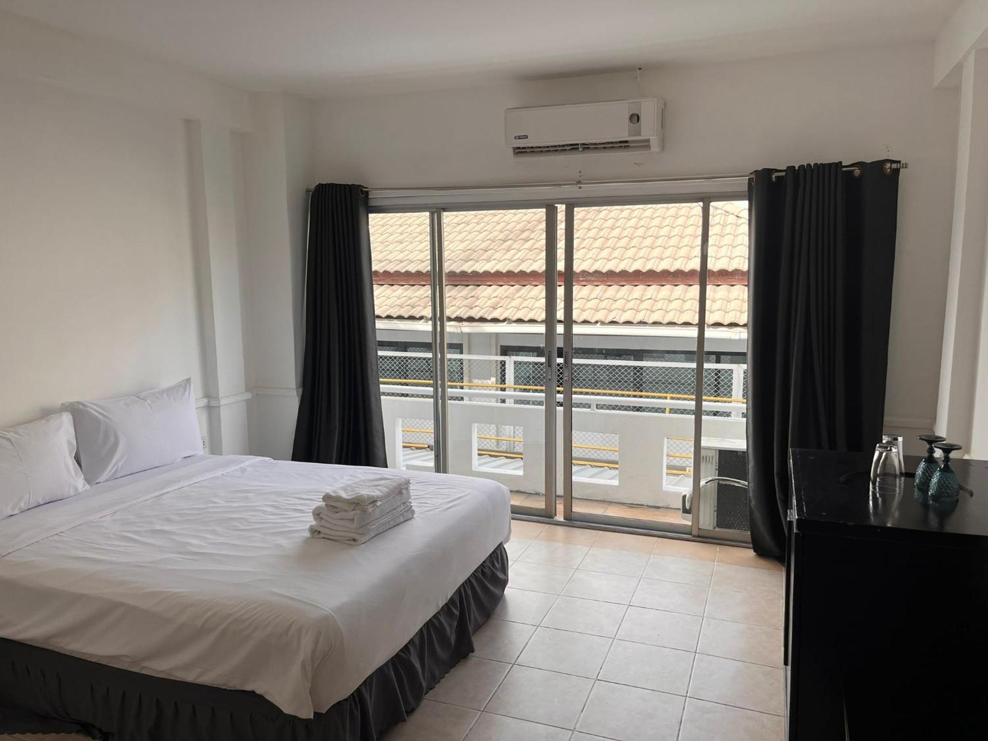 Отель Shalom Center Chaweng Samui Экстерьер фото